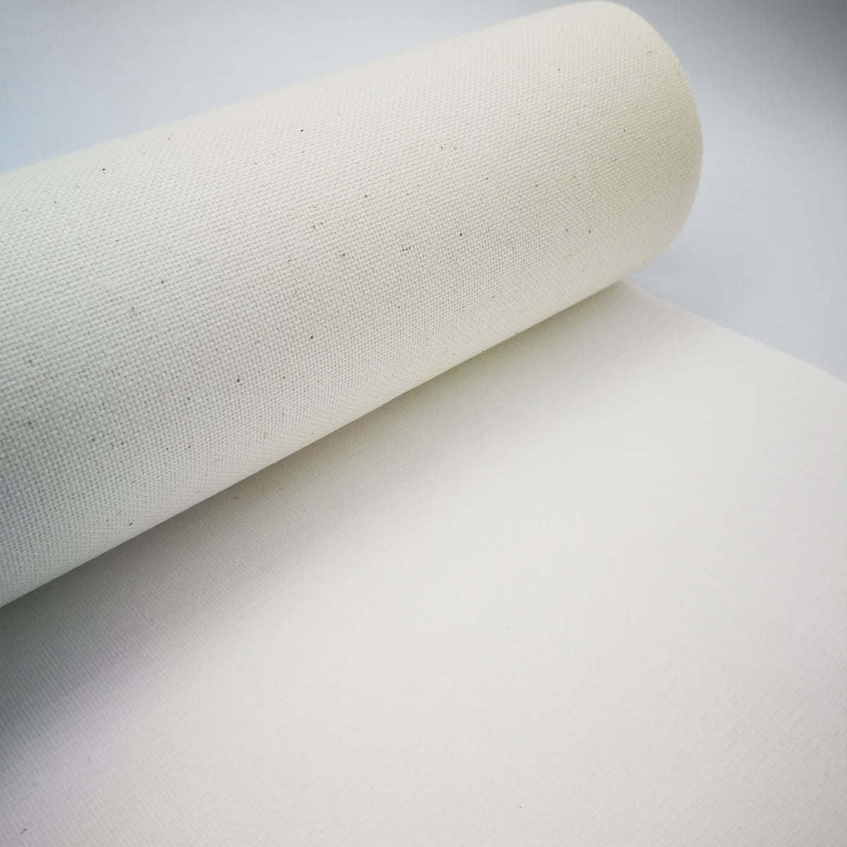 Daler-Rowney professional canvas roll, 100% cotton, medium grain texture, ideal for oil and acrylic painting.