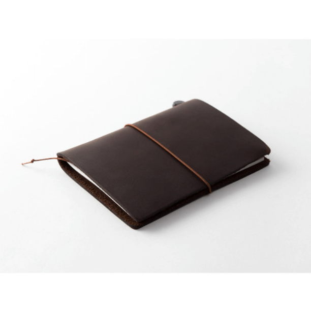 TRAVELER’S notebook – Passport Size Brown with handmade leather cover and MD Paper notebook, ideal for everyday carry.