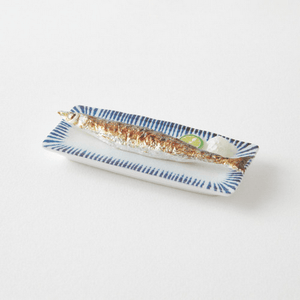 Midori Miniature Magnet 1pc Samma depicting realistic Japanese cuisine on a dish.