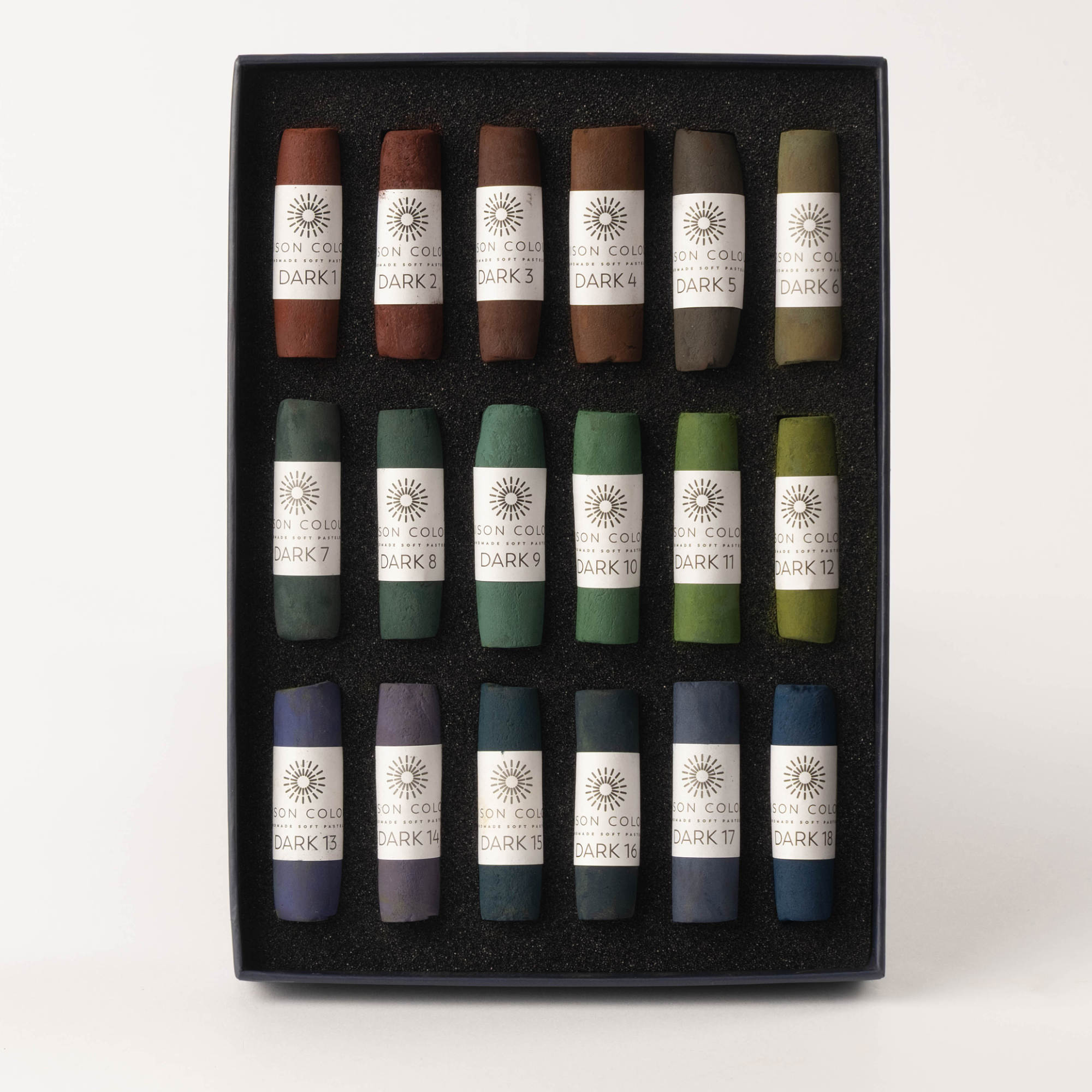 Dark 1-18 Small Stick Soft Pastel Set — view 2