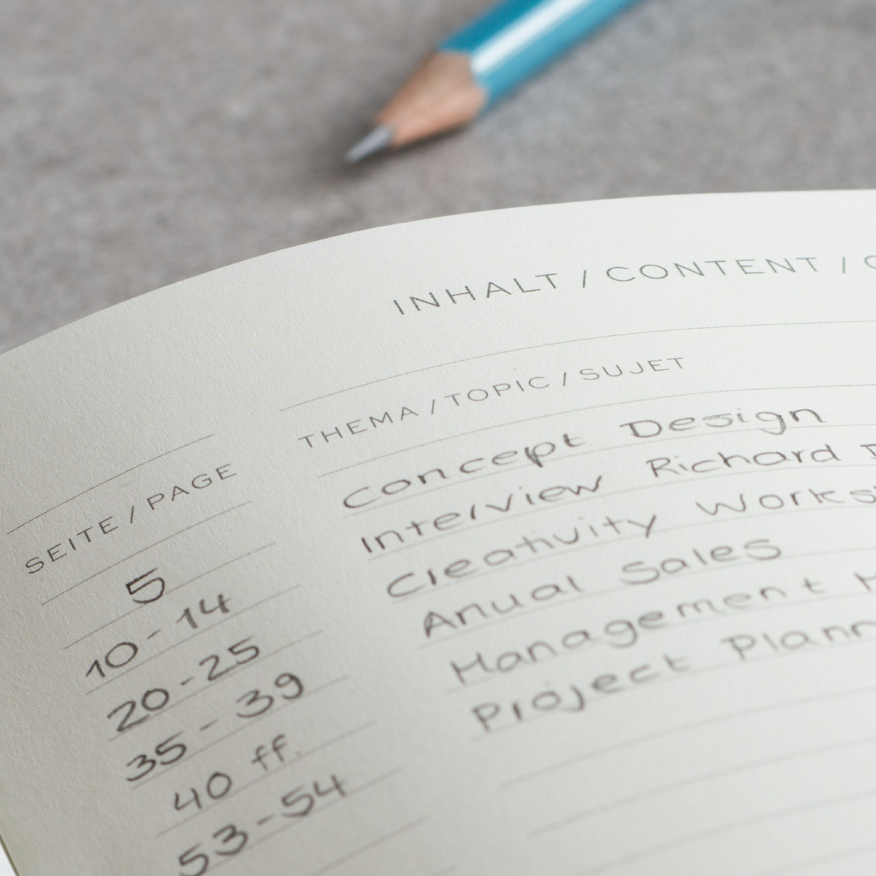 Leuchtturm1917 Classic Notebook B5 Composition, 219 Pages - dot grid & ruling